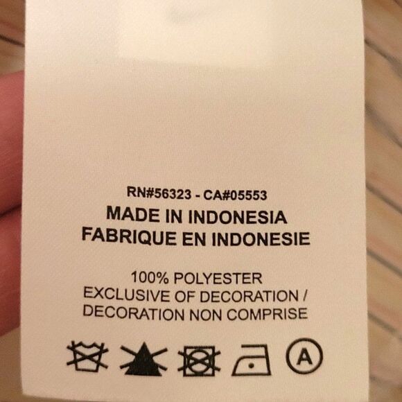 Nike Earth Day Womens Oversized Jacket Cream XL Windrunner Full Zip Hooded - Picture 7 of 10